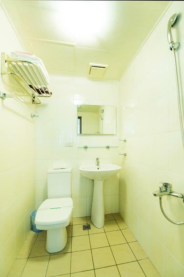 Ferienwohnung 一中街星辰 Taichung Exterior foto